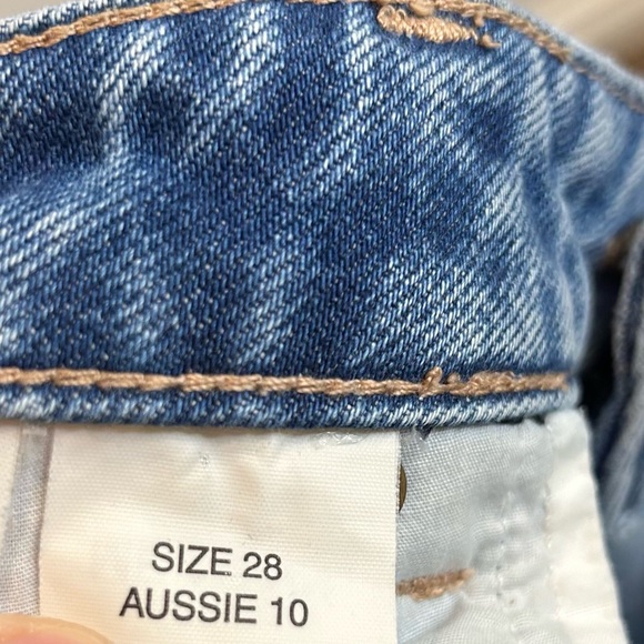 Rolla's Heidi Light Wash Denim High Rise Loose Straight Jeans - Picture 11 of 11